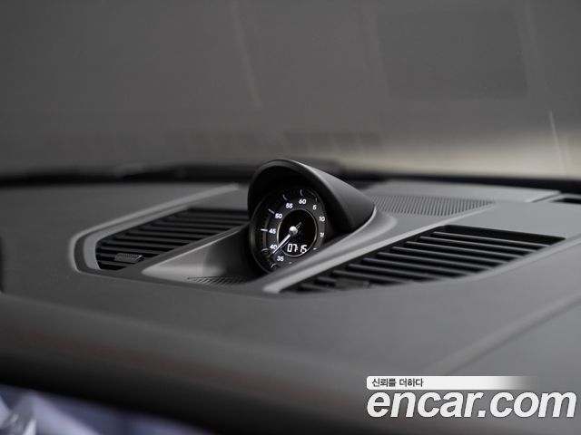 Porsche 911 2024 — photo 19