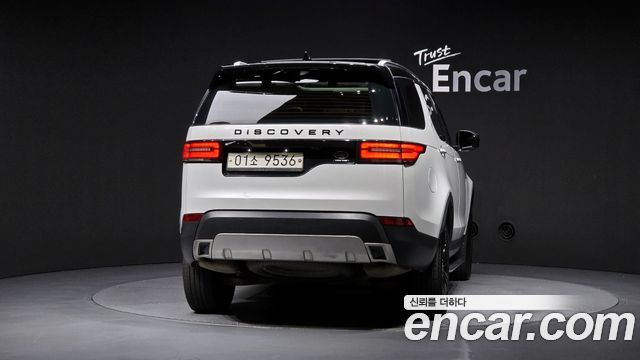 Land Rover Discovery 2018 — photo 4