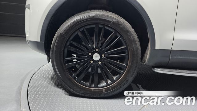 Land Rover Discovery 2018 — photo 5