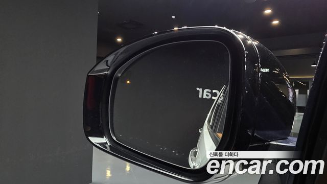 Land Rover Discovery 2018 — photo 19
