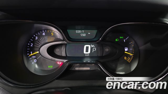 Renault Korea QM3 2015 — photo 11