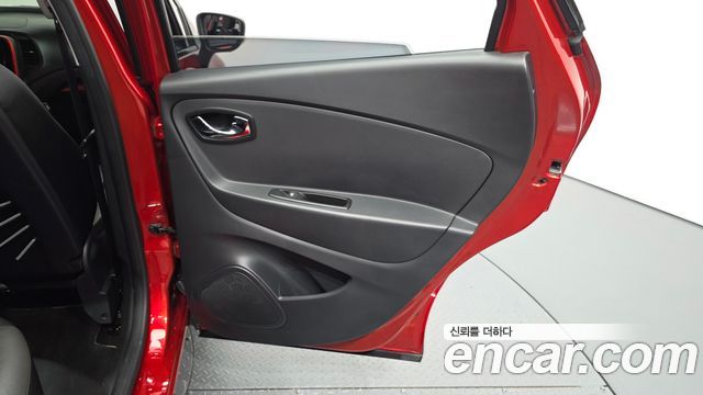 Renault Korea QM3 2015 — photo 15
