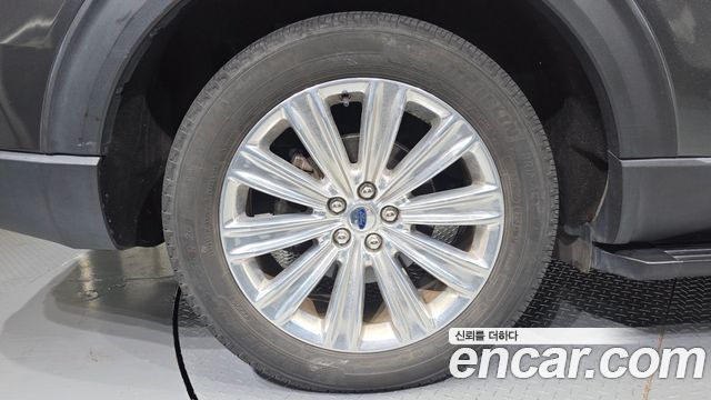 Ford Explorer 2020 — photo 5