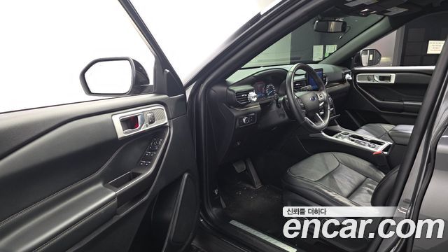Ford Explorer 2020 — photo 13