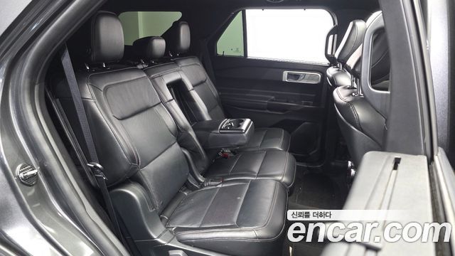 Ford Explorer 2020 — photo 17