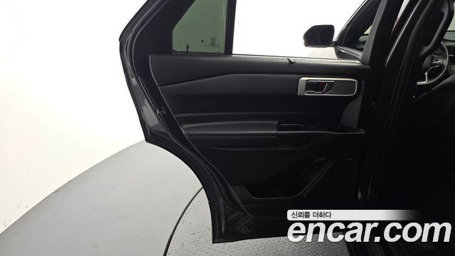 Ford Explorer 2020 — photo 15