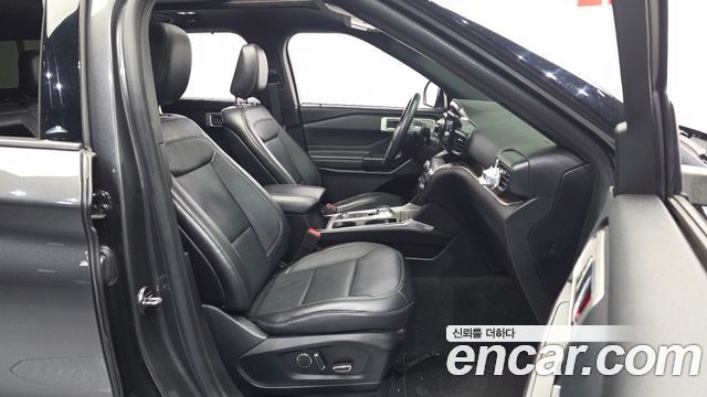 Ford Explorer 2020 — photo 16