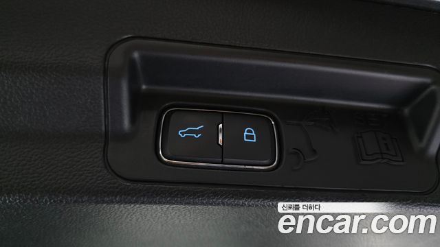 Ford Explorer 2020 — photo 31