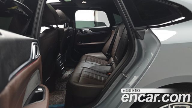 BMW i4 2023 — photo 18