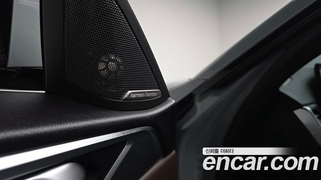 BMW i4 2023 — photo 25