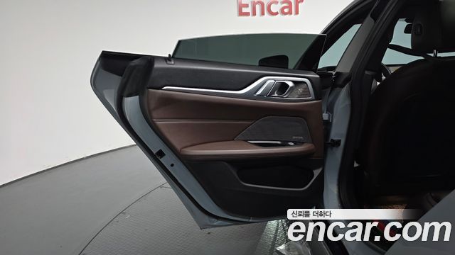 BMW i4 2023 — photo 15