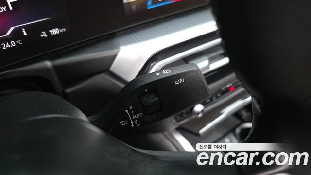 BMW i4 2023 — photo 28