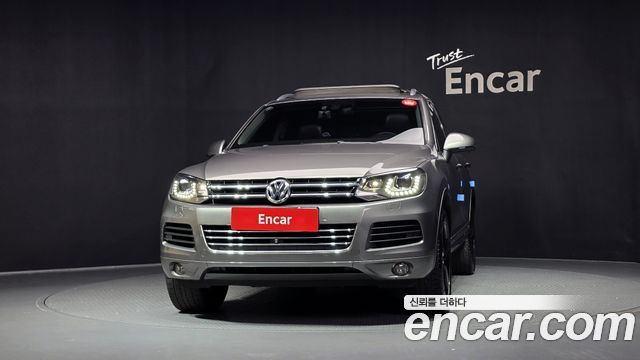 Volkswagen Touareg 2012 — photo 3