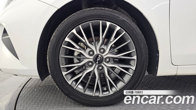 Kia K3 2022 — photo 5