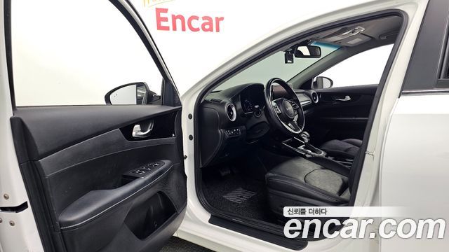 Kia K3 2022 — photo 10