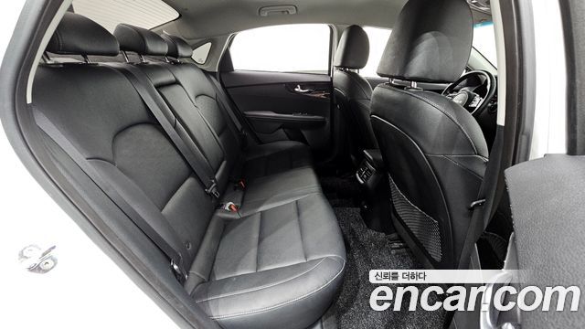 Kia K3 2022 — photo 12