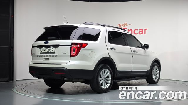 Ford Explorer 2015 — photo 2