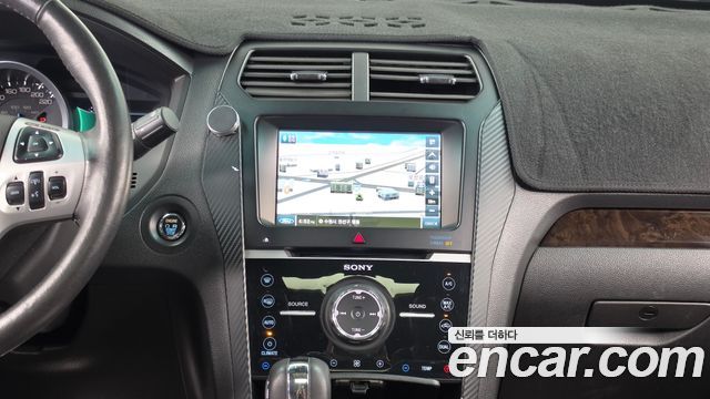 Ford Explorer 2015 — photo 14