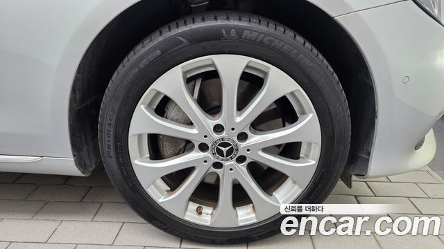 Mercedes-Benz E-Class 2018 — photo 7
