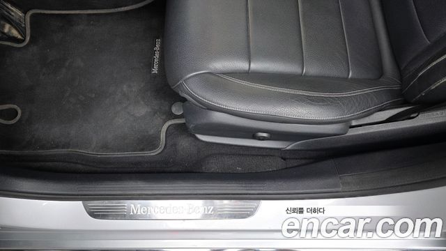 Mercedes-Benz E-Class 2018 — photo 31