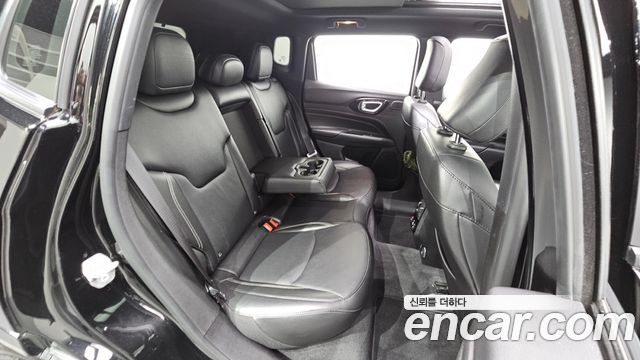 Jeep Compass 2022 — photo 17
