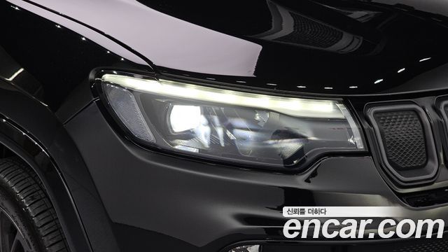 Jeep Compass 2022 — photo 8