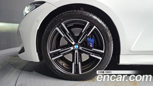 BMW 3-Series 2023 — photo 5