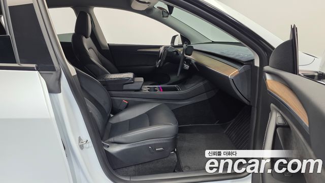 Tesla Model Y 2024 — photo 17