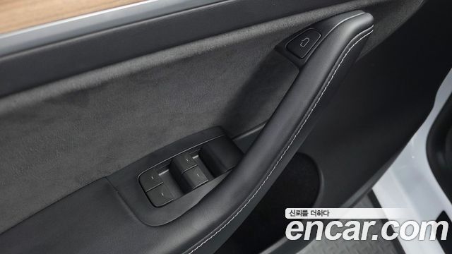 Tesla Model Y 2024 — photo 27