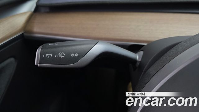 Tesla Model Y 2024 — photo 32