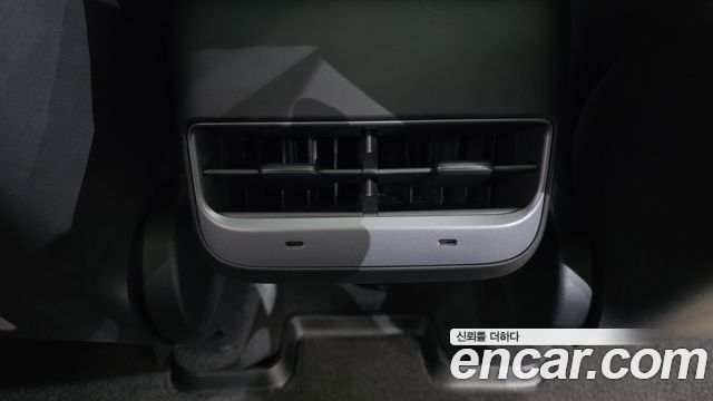 Tesla Model Y 2024 — photo 33