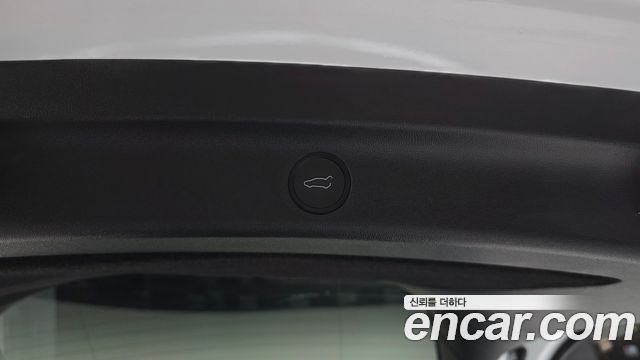 Tesla Model Y 2024 — photo 35