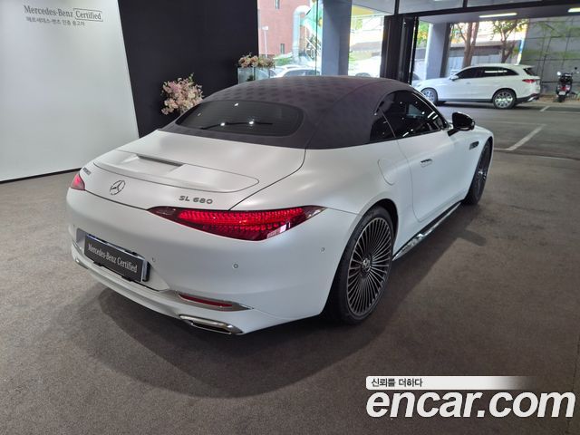 Mercedes-Benz SL-Class 2026 — photo 2
