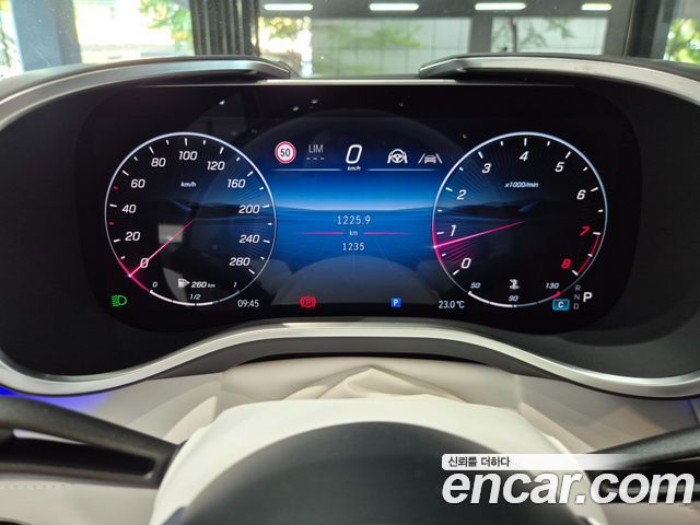 Mercedes-Benz SL-Class 2026 — photo 8