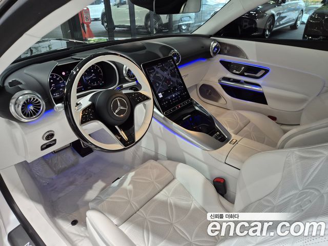 Mercedes-Benz SL-Class 2026 — photo 11