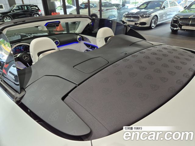 Mercedes-Benz SL-Class 2026 — photo 17