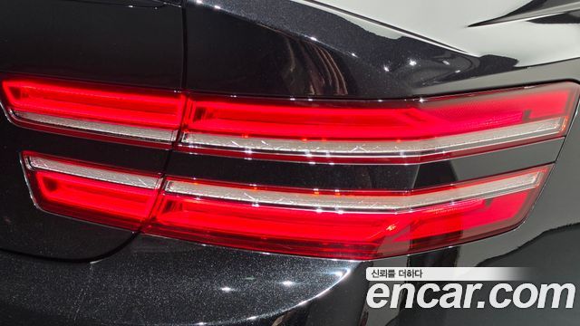 Genesis G80 2022 — photo 9