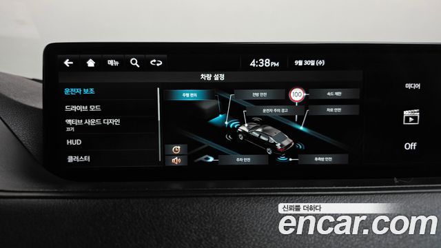 Genesis G80 2022 — photo 33
