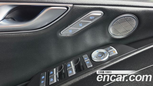 Genesis G80 2022 — photo 35