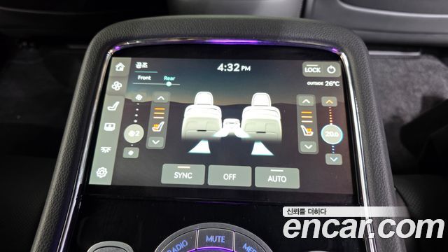 Genesis G90 2023 — photo 25