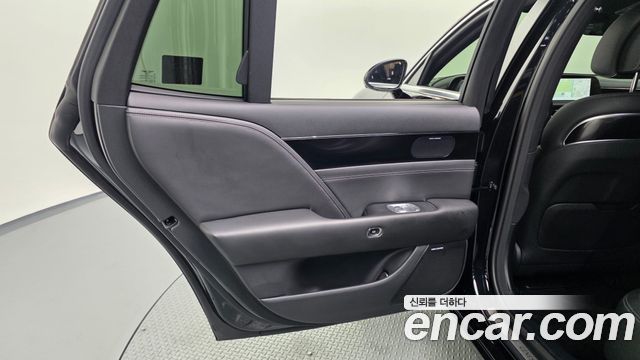 Genesis G90 2023 — photo 15
