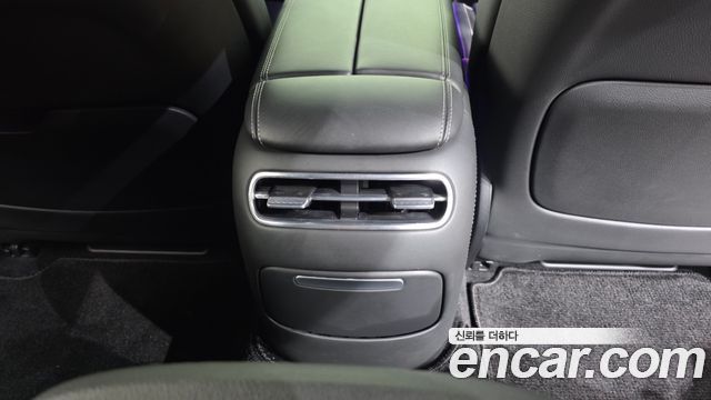 Genesis G90 2023 — photo 38