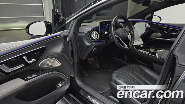 Mercedes-Benz EQS 2023 — photo 13