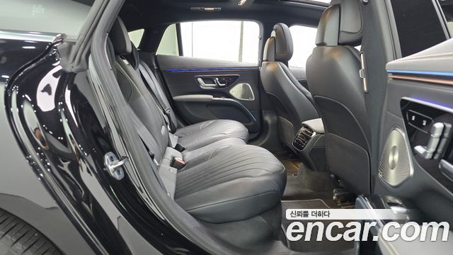 Mercedes-Benz EQS 2023 — photo 17