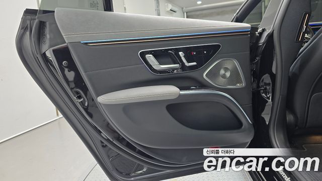 Mercedes-Benz EQS 2023 — photo 15