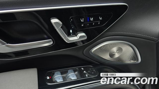 Mercedes-Benz EQS 2023 — photo 27