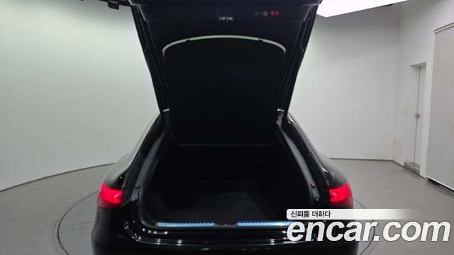 Mercedes-Benz EQS 2023 — photo 34