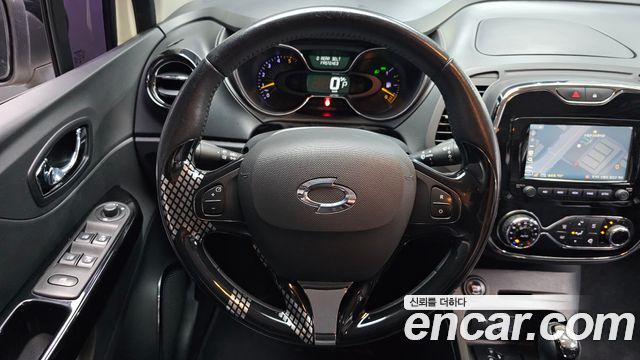 Renault Korea QM3 2015 — photo 18