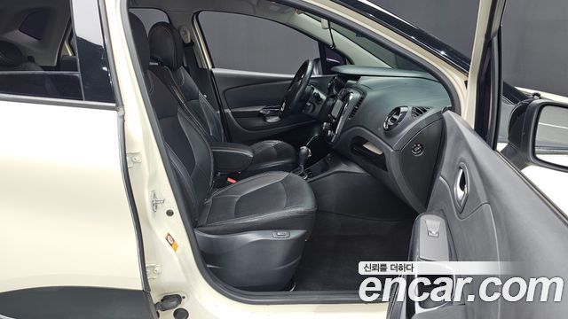 Renault Korea QM3 2015 — photo 16