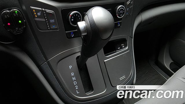 Hyundai Starex 2019 — photo 9